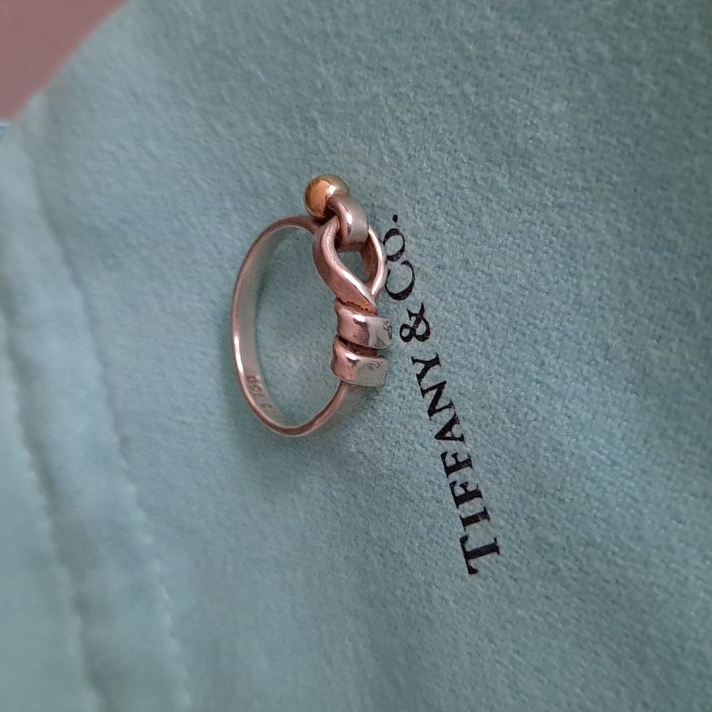 Authentic vintage Tiffany & Co. Hook and eye knot ring